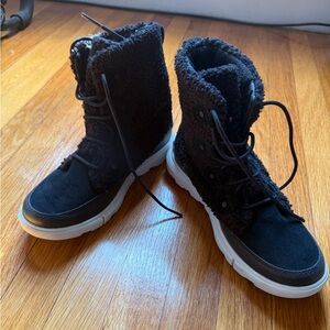 Sorel Black Fleece-Lined Boots